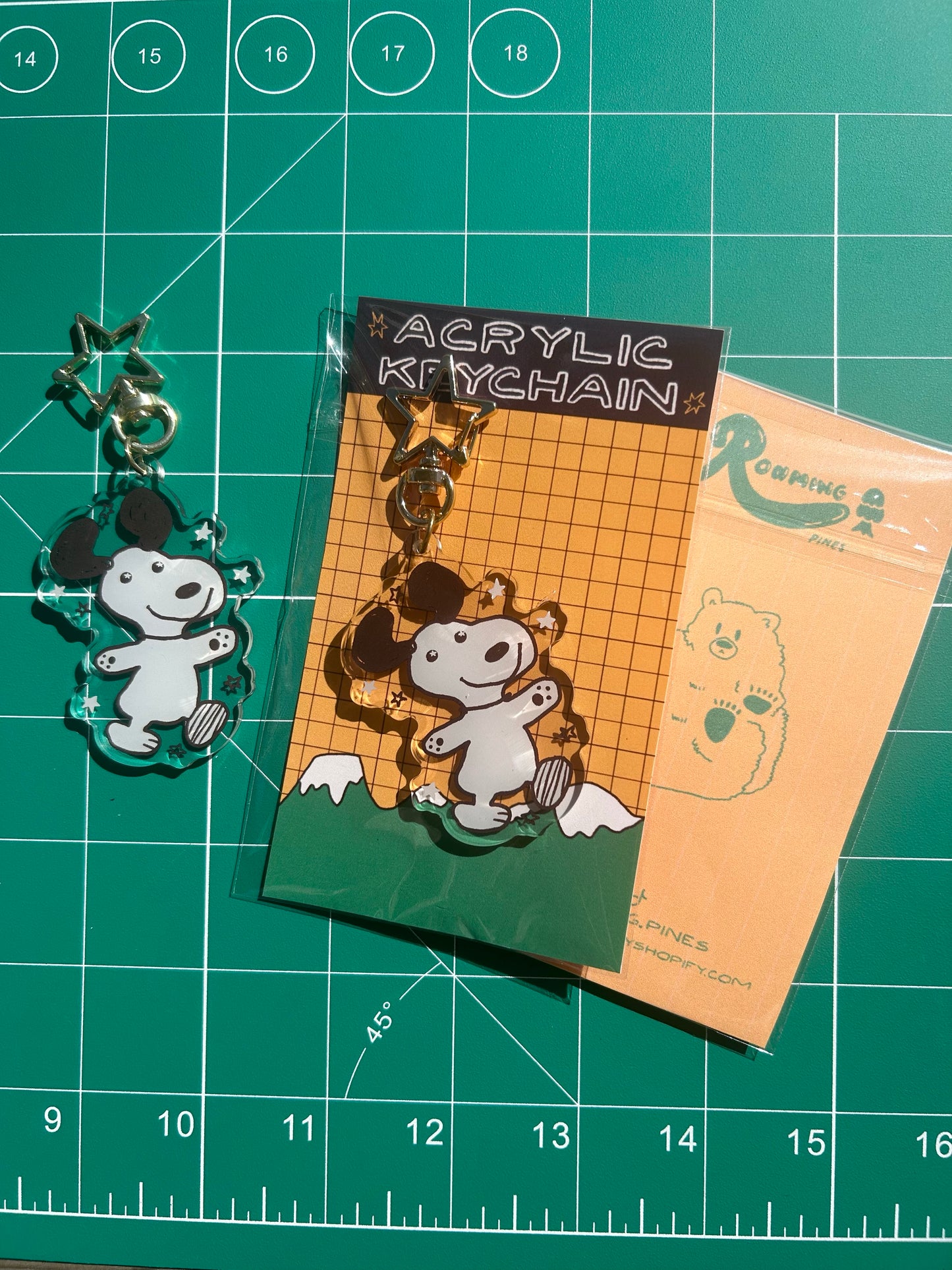 Esnupi Beagle Acrylic Keychain